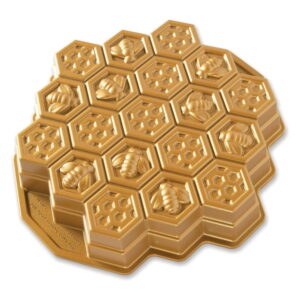 Forma na pečenie v tvare medového plátu v zlatej farbe Nordic Ware Bee